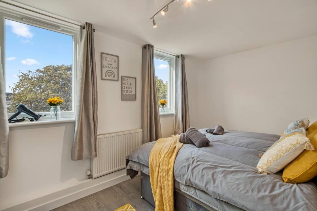 Hidden Gem In Battersea W/ Free Parking * Londra